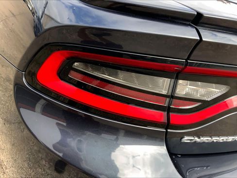 Used 2018 Dodge Charger R/T image 27