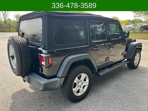 Used 2018 Jeep Wrangler Unlimited Sport S image 5