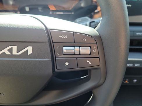 New 2026 Kia K4 FWD image 25