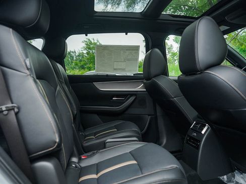 New 2025 MAZDA CX-90 Plug-In Hybrid w/ Premium Plus image 13