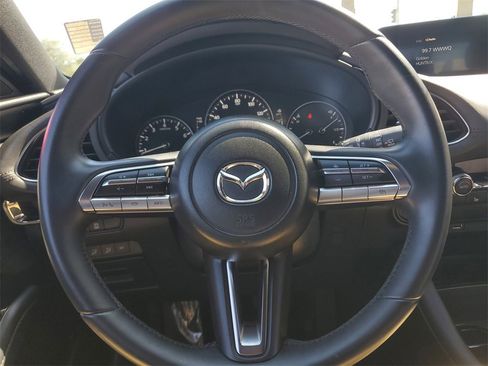 Used 2019 MAZDA MAZDA3 Hatchback w/ Preferred Package image 22