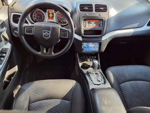 Used 2019 Dodge Journey SE w/ Blacktop Package image 14