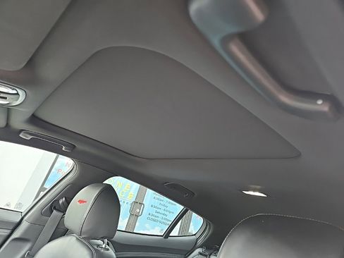 Used 2020 Kia Stinger GT2 image 37