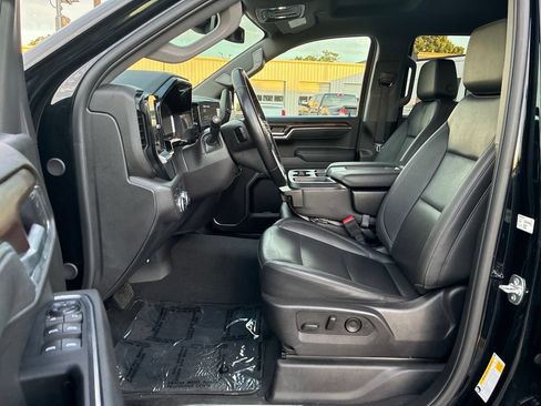 Used 2025 GMC Sierra 1500 SLT AWD/4WD image 10