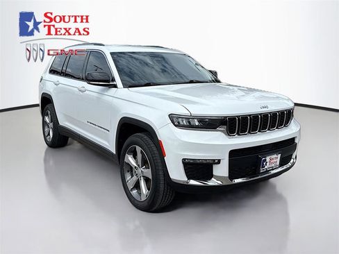 Used 2022 Jeep Grand Cherokee L Limited RWD image 1