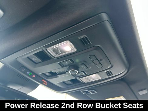 Used 2023 GMC Yukon Denali RWD image 46