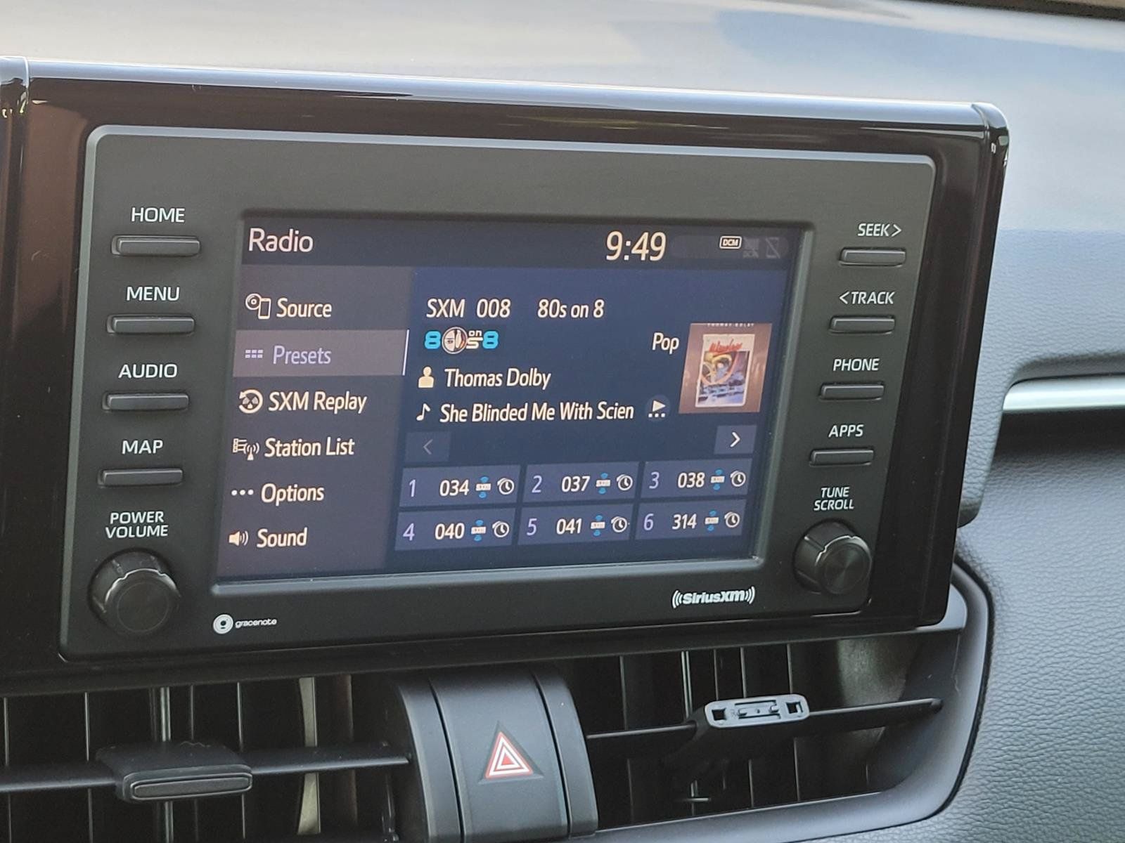 Used 2022 Toyota RAV4 LE AWD/4WD image 11