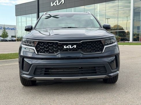 Used 2022 Kia Sorento S AWD/4WD image 2