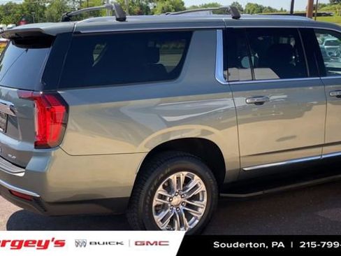 Used 2023 GMC Yukon XL SLT w/ SLT Premium Package AWD/4WD image 10