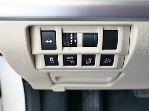 Used 2018 Subaru Legacy 3.6R Limited image 28