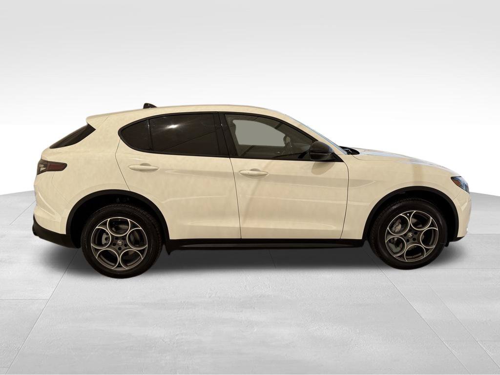 New 2026 Alfa Romeo Stelvio Sprint w/ Convenience Package AWD/4WD image 8