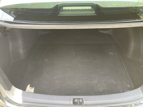 Used 2021 Toyota Corolla LE FWD image 15