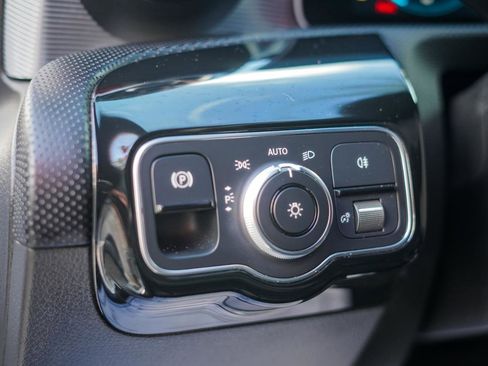 Used 2020 Mercedes-Benz A 220 image 15