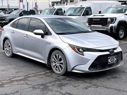 Used 2021 Toyota Corolla LE FWD image 1
