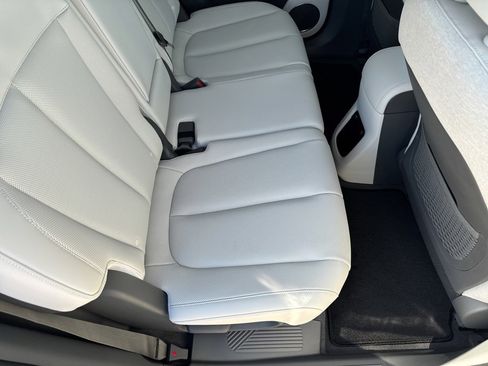 New 2026 Hyundai Ioniq 5 Limited image 18