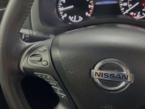 Used 2017 Nissan Pathfinder SL w/ SL Tech Package FWD image 19