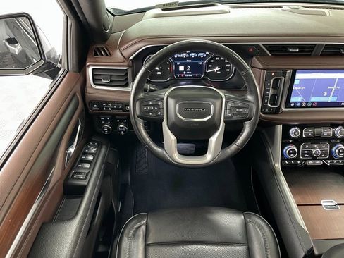 Used 2021 GMC Yukon Denali w/ Denali Ultimate Package AWD/4WD image 28