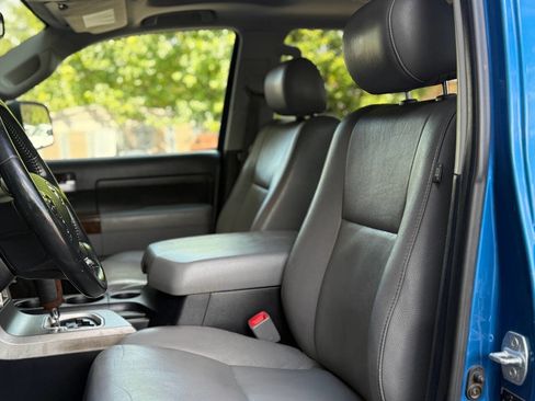 Used 2010 Toyota Tundra Limited image 8