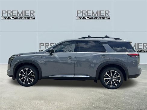 New 2026 Nissan Pathfinder Platinum FWD image 24