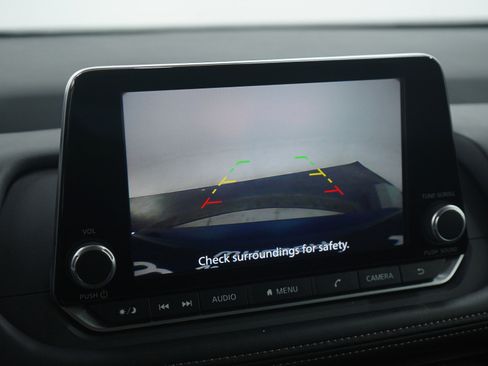 Used 2025 Nissan Rogue SV image 29