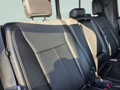 Used 2018 Ford F150 Lariat image 28