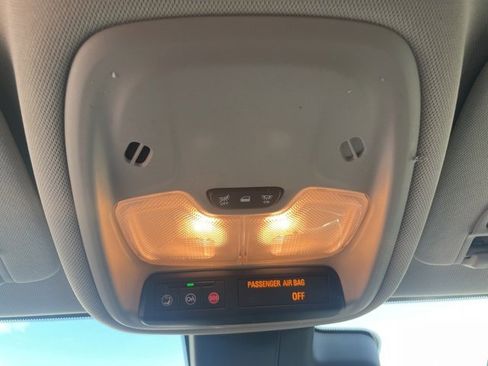 Used 2022 Buick Encore GX Select w/ Sport Touring Package image 25