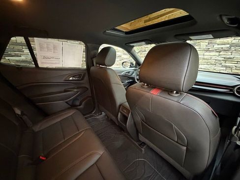 Used 2024 Chevrolet Trax RS w/ Sunroof Package image 29