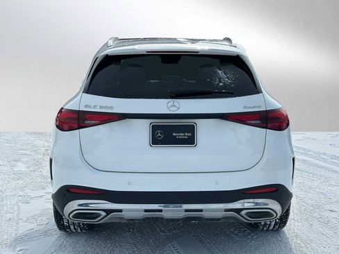 Used 2024 Mercedes-Benz GLC 300 4MATIC image 4
