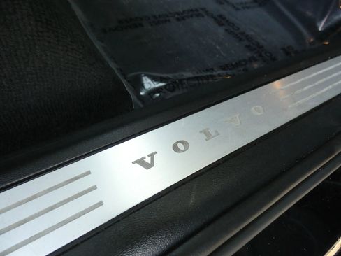 Used 2020 Volvo XC90 T6 Momentum image 32