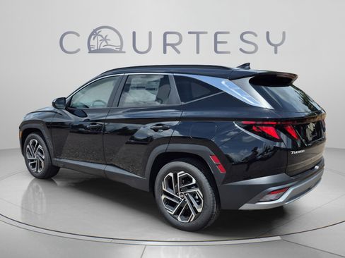 New 2026 Hyundai Tucson SEL Plus FWD image 3