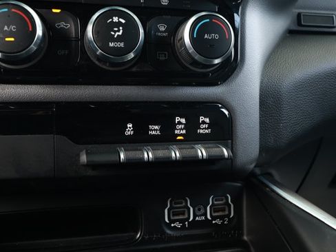 Used 2022 RAM 1500 Big Horn AWD/4WD image 20