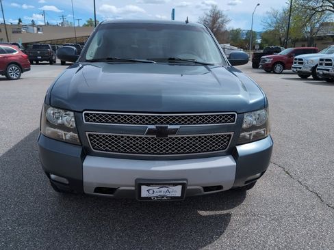 Used 2009 Chevrolet Avalanche LT w/ Suspension Package, Off-Road AWD/4WD image 3