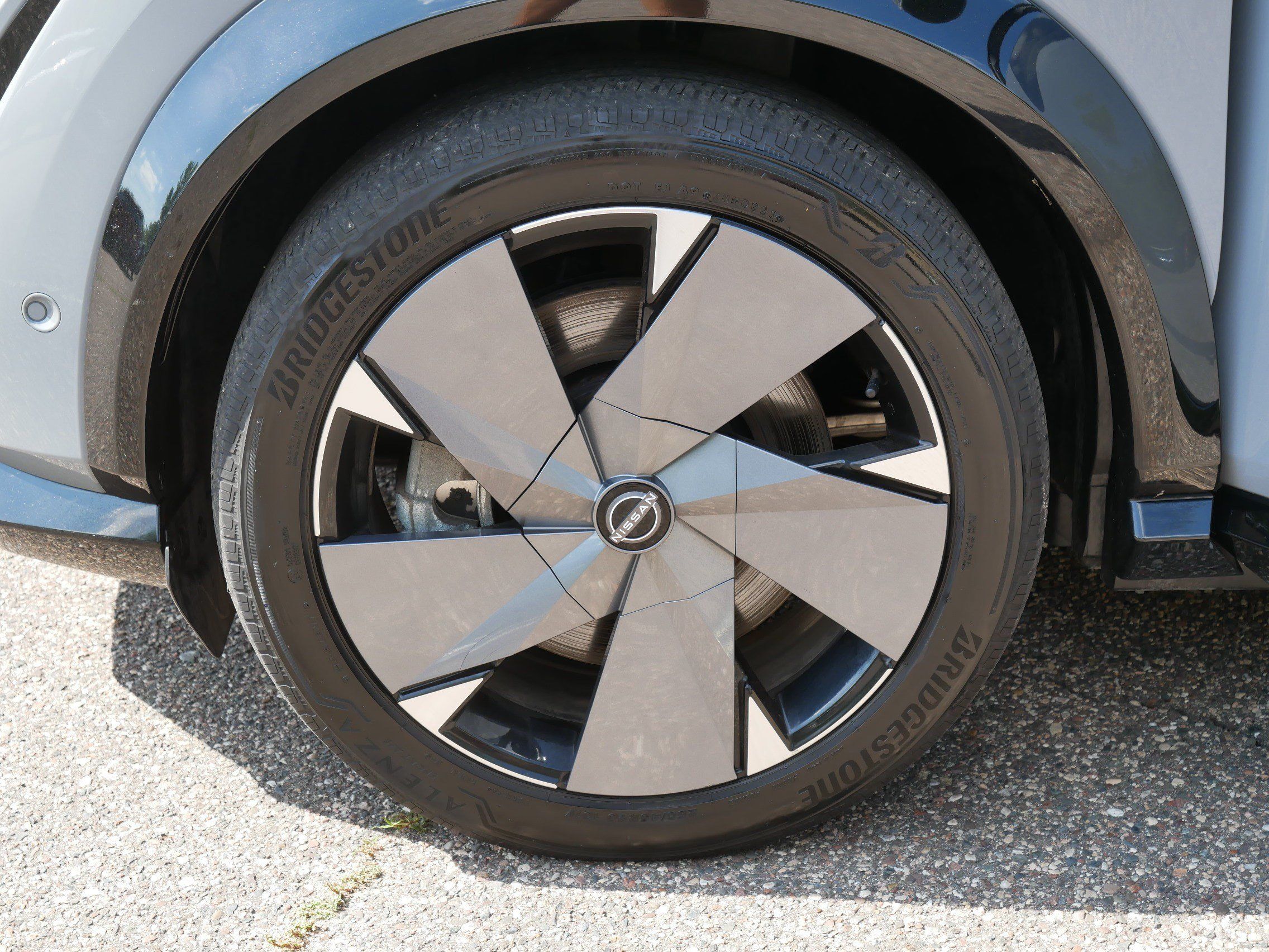 Certified 2023 Nissan Ariya AWD/4WD image 15