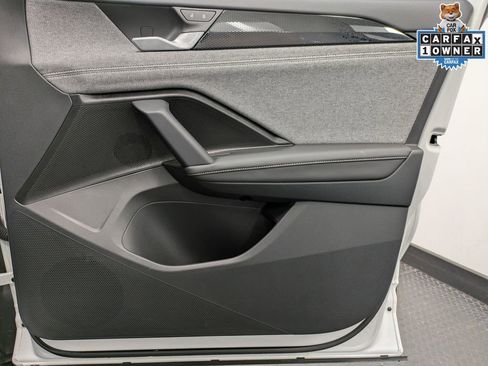 Used 2025 Volkswagen Tiguan S image 28