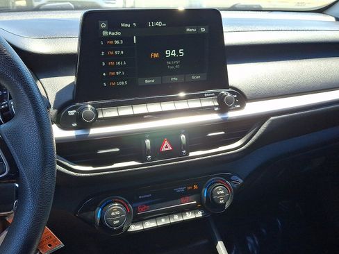 Used 2019 Kia Forte LXS FWD image 19