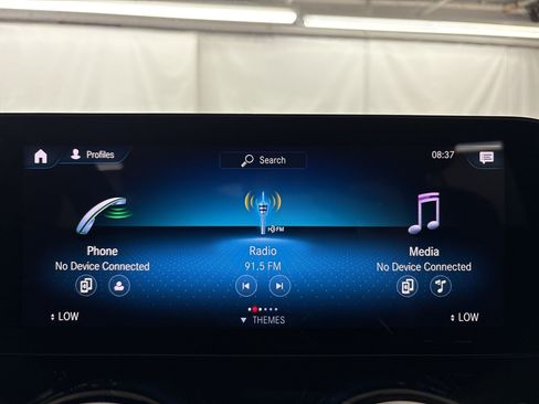 Used 2022 Mercedes-Benz GLB 250 image 21