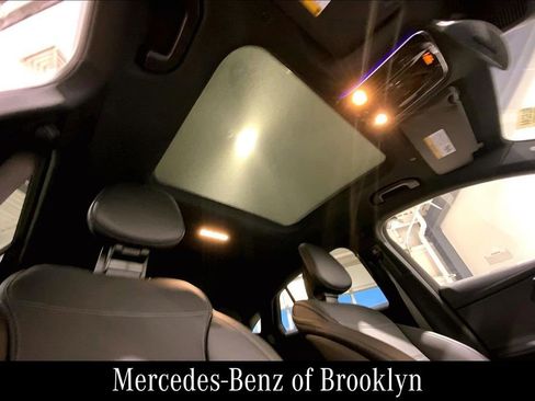 Used 2024 Mercedes-Benz GLC 300 4MATIC image 16