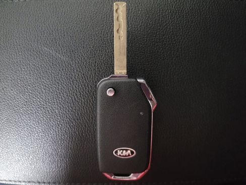 Used 2020 Kia Soul LX image 32