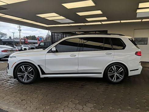 Used 2024 BMW X7 xDrive40i w/ Executive Package image 14