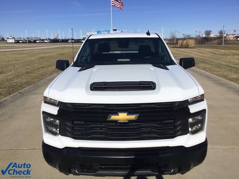 Used 2024 Chevrolet Silverado 2500 W/T w/ WT Convenience Package image 11