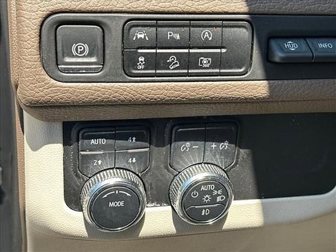 Certified 2024 GMC Yukon Denali AWD/4WD image 24