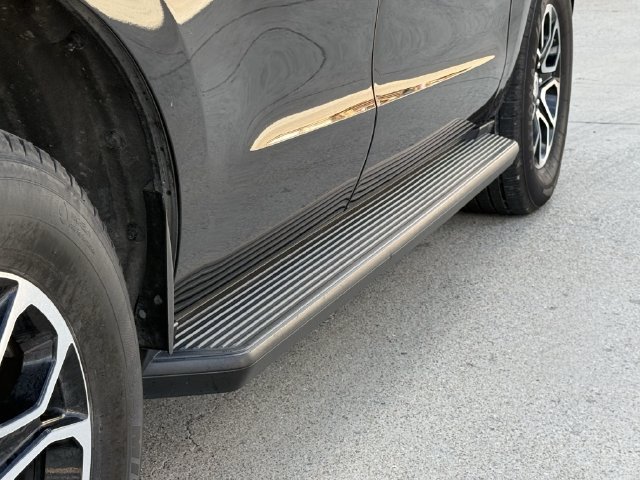 Used 2024 Ford Expedition XLT RWD image 9