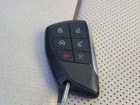 Used 2023 GMC Yukon XL Denali image 40