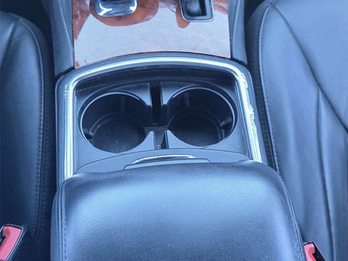 Used 2014 Chrysler 300 RWD image 17
