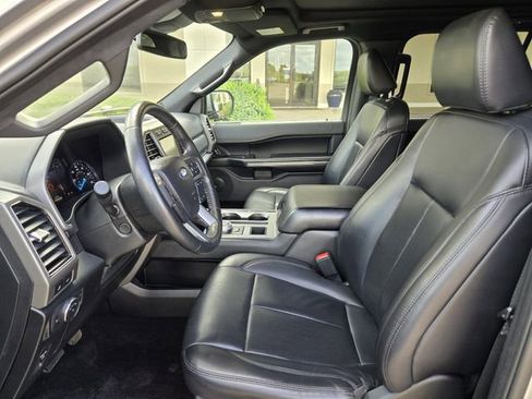 Used 2021 Ford Expedition XLT image 9