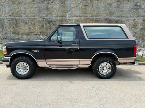 Used 1996 Ford Bronco Eddie Bauer AWD/4WD image 3