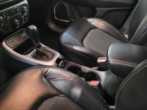 Used 2018 Jeep Compass Latitude w/ Popular Equipment Group FWD image 26