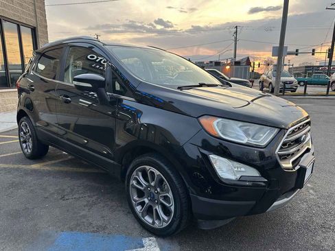 Used 2020 Ford EcoSport Titanium image 3