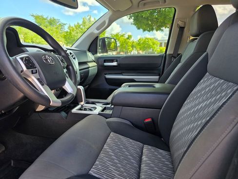 Used 2019 Toyota Tundra SR5 w/ SR5 Upgrade Package AWD/4WD image 15