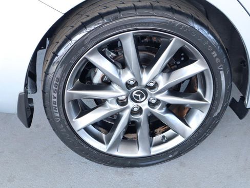 Used 2018 MAZDA MAZDA3 Touring FWD image 42
